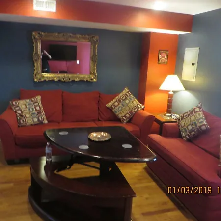 Park-View Sleeps 12 3Br Apartment